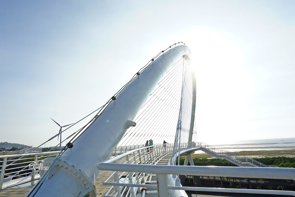 新竹香山豎琴橋 | 白色像豎琴般的橋。停車交通地點/新竹拍車景點