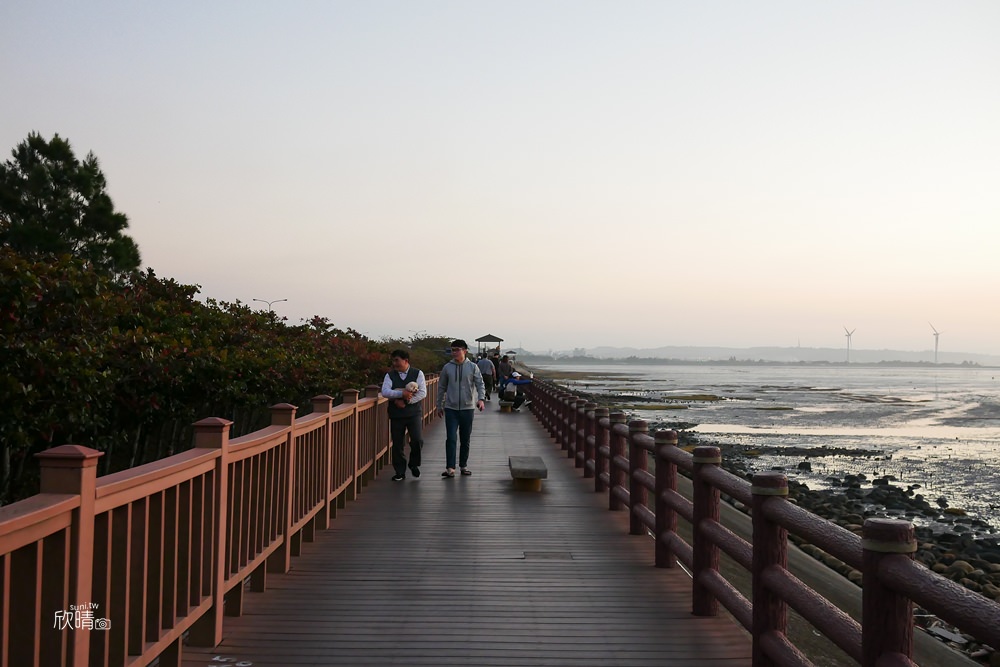 新竹景點推薦｜香山濕地賞蟹步道。看海夕陽景點！騎腳車散步步道