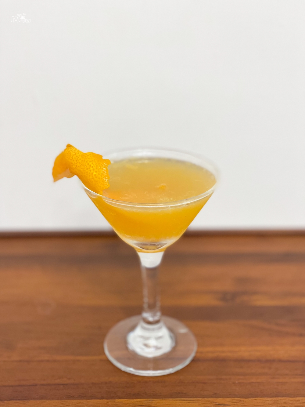 琴酒推薦｜Peter Pan。使用不甜香艾酒和柳橙汁創造出濃郁的果香味道