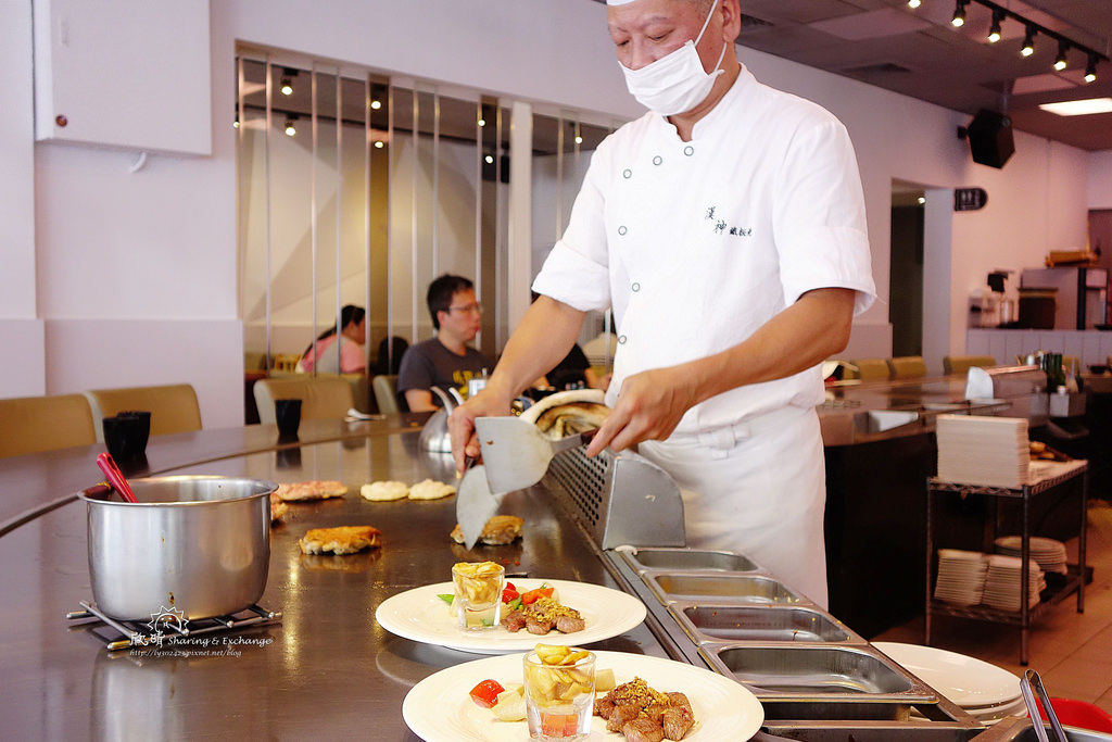 |新竹市鐵板燒|漢神鐵板燒。主廚首推套餐　開胃菜、海鮮湯品、時蔬、生猛龍蝦、日本扇貝牡蠣、鮮魚、白飯吃到飽７８９元！