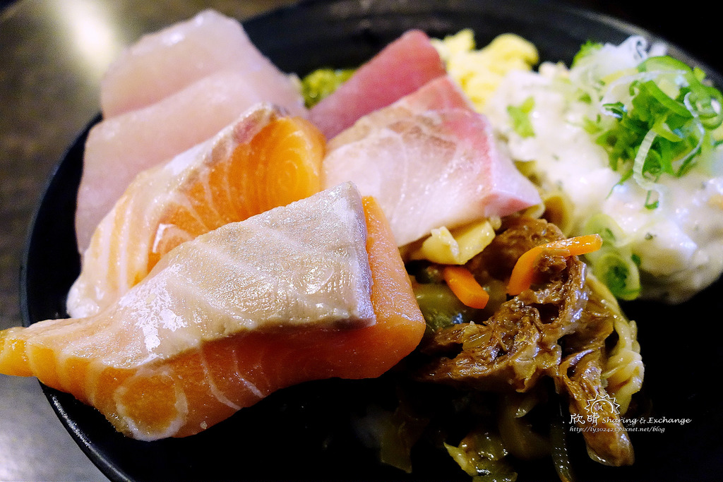 |新竹市日式|築地鮮魚+平價CP值高的生魚片店+菜單Menu 價位
