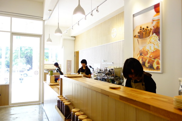 |新竹市下午茶|井井+Wells Cafe+比利時鬆餅+咖啡+手作+比利時烈日+下午茶+聊天聚會+菜單Menu價位
