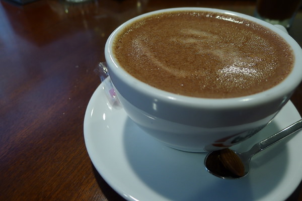 |新莊區下午茶|琳咖啡+新莊+咖啡店+悠閒空間+舒適+愛爾蘭咖啡+可可+手做巧克力