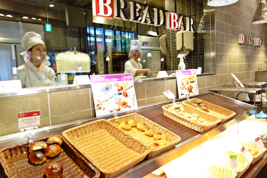 |東京購物|龜有Ario購物百貨+390日幣現烤麵包吃到飽+Akachan阿卡將+烏龍派出所