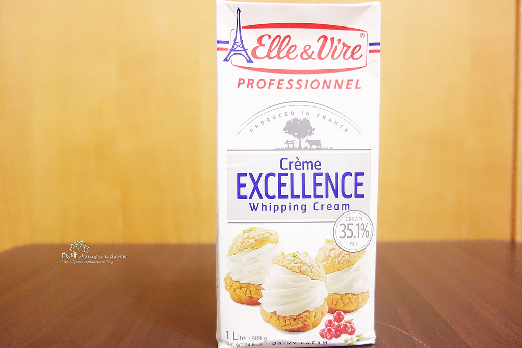 鮮奶油蛋糕捲食譜分享+第一次做蛋糕就上手+動物性鮮奶油+鐵塔牌Elle & Vire Creme Excellence Whippong Cream