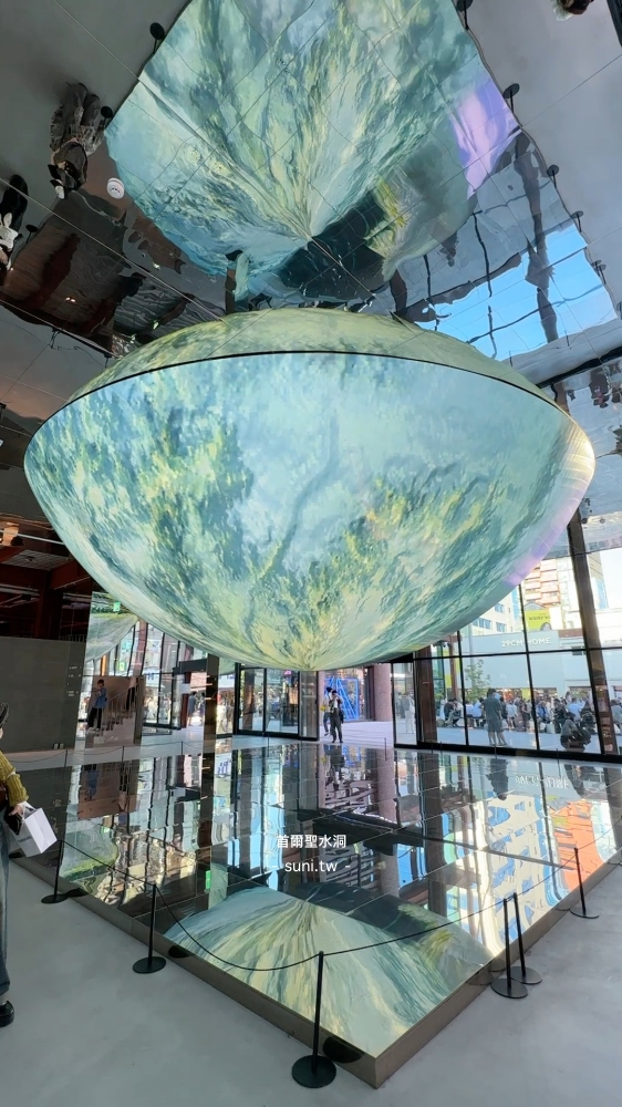 首爾聖水洞성수동大型LED球裝置藝術概念店
