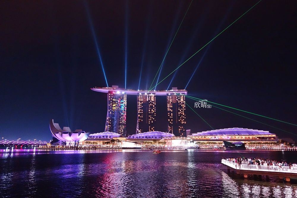 新加坡旅遊景點 | 金沙酒店雷射燈光秀(魚尾獅公園)