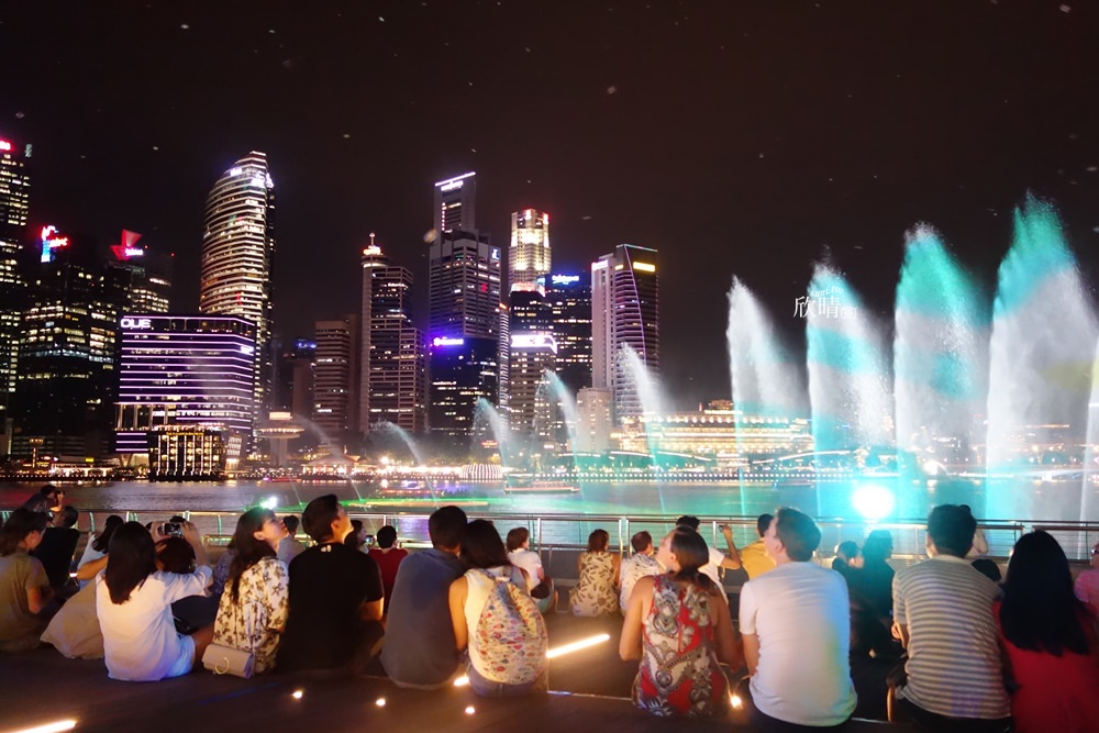 新加坡景點 | 金沙水舞。奇幻瀰漫免費雷射燈光秀