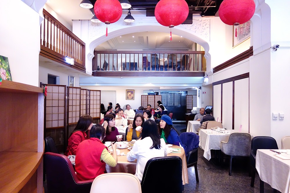 台北車站 | 新閎蔬食。中式風格氣氛不錯的餐廳、近西門町(含菜單價位Menu)