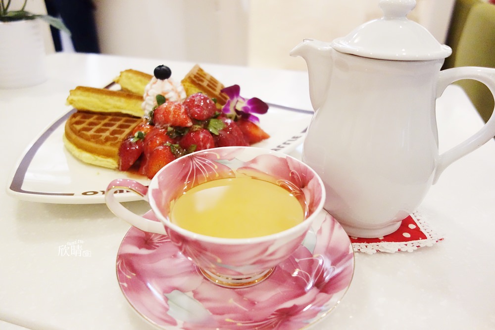 板橋美食 | Oyami Cafe不限時早午餐下午茶咖啡廳。新埔捷運站夢幻餐廳/菜單menu