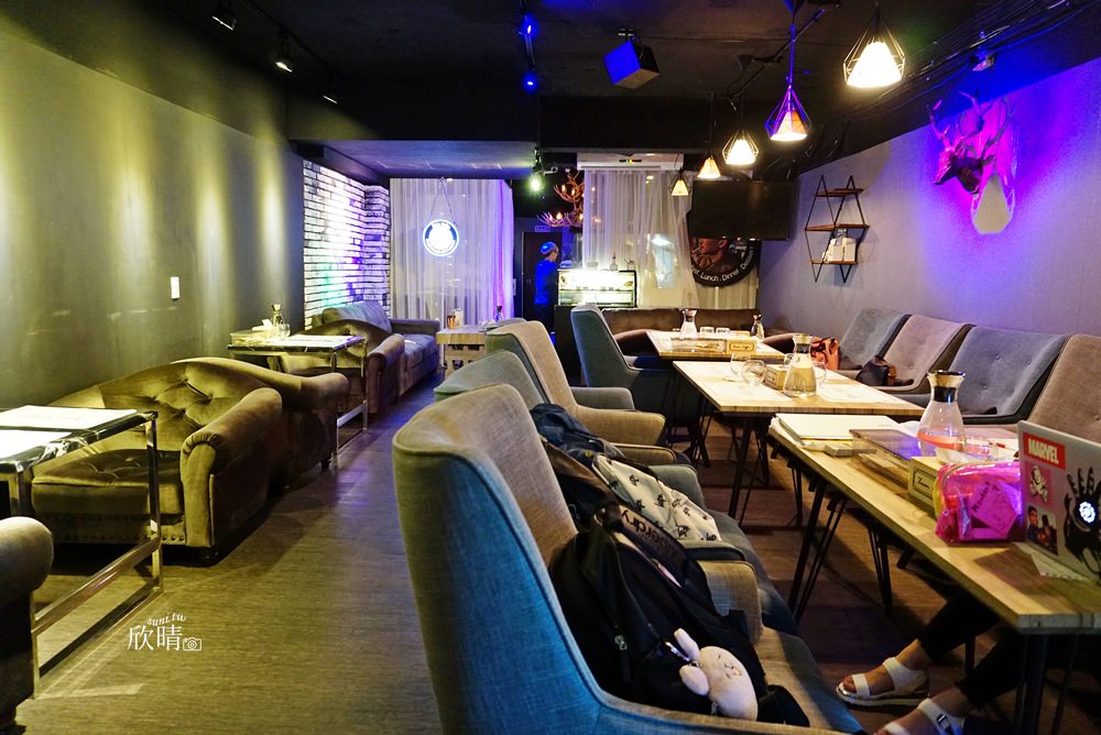 民權西路站咖啡廳 | Xuan Cafe軒咖啡。超舒適的沙發椅包場推薦