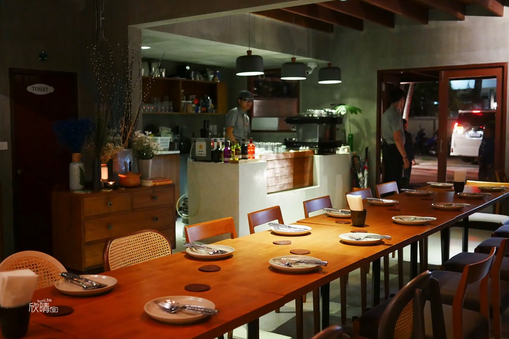 泰國曼谷義式餐廳推薦｜Clay Bangkok。灰色牆面木製調氣氛~BTS Ari站