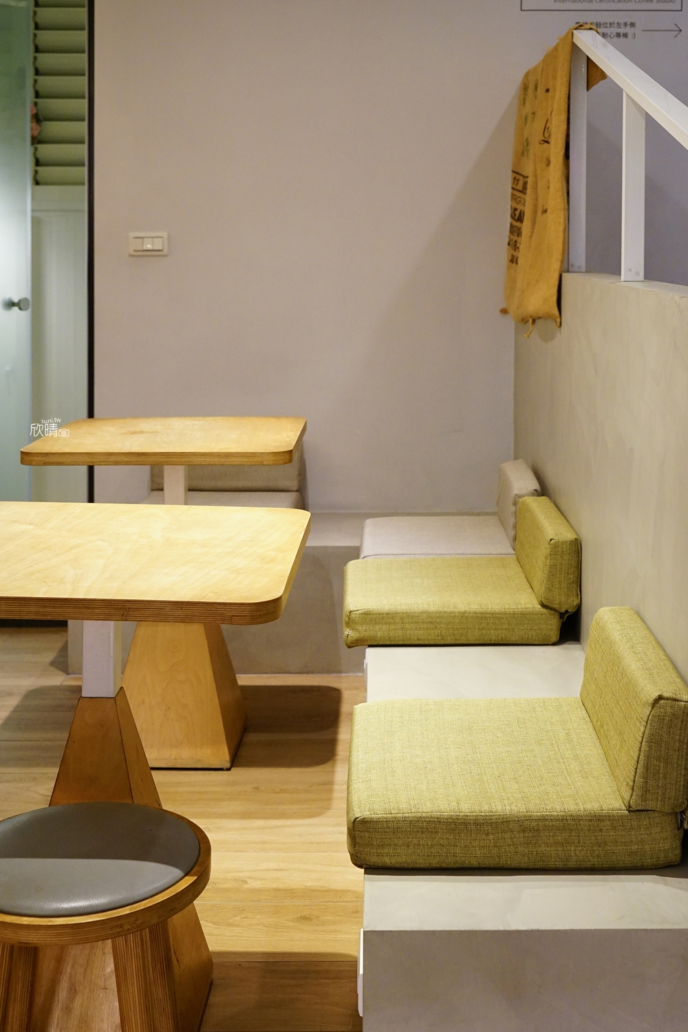 新竹東區不限時下午茶｜井井咖啡廳比利時列日鬆餅。清大周邊不限時有插座wifi咖啡廳(菜單menu價錢)