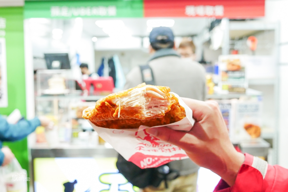 台北通化夜市美食｜天使雞排。皮薄酥脆超厚切雞排(菜單MENU價錢)