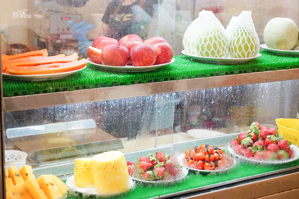 新竹冰品推薦｜品馨冰菓室。綜合水果雪花冰~超過10款新鮮水果(菜單menu價位)