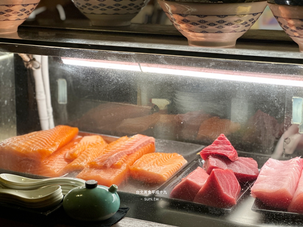 台北美食推薦｜平成十九。巷弄排隊日式丼飯店，生魚片丼飯240元起(菜單menu價位)