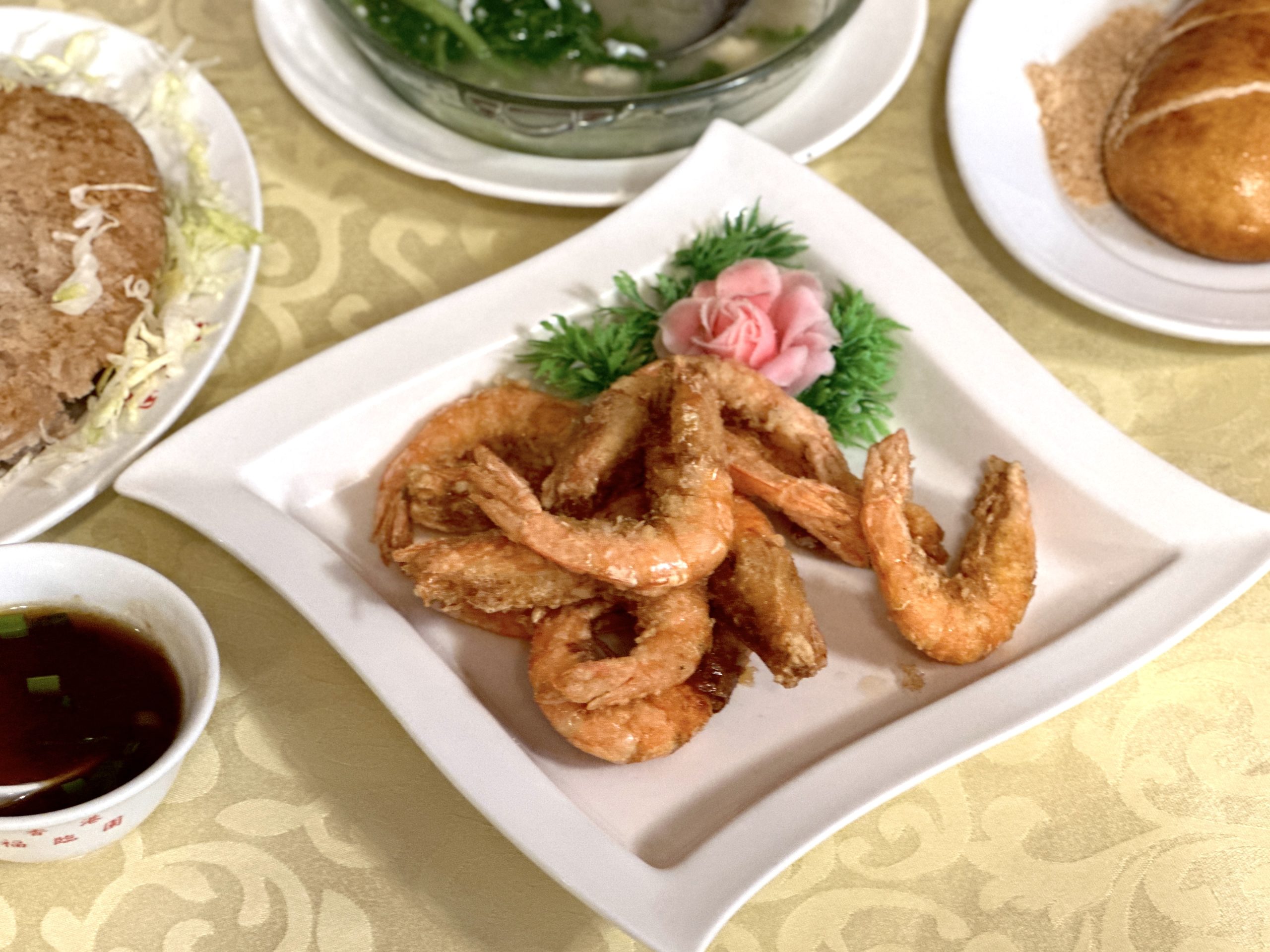 台北粵菜|彭家園。大安區老牌~多年榮獲米其林必比登推薦,必吃芋泥酥鴨和脆皮酥雞(菜單價位) 台北粵菜|彭家園。大安區老牌~多年榮獲米其林必比登推薦,必吃芋泥酥鴨和脆皮酥雞(菜單價位)