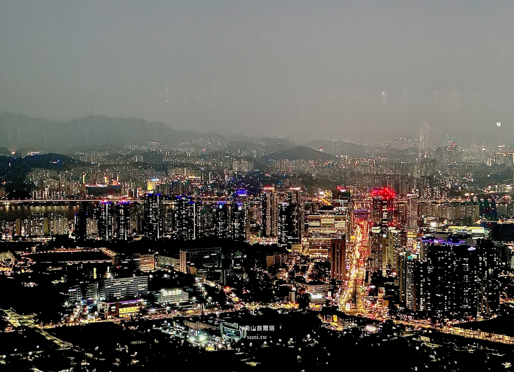 首爾景點推薦｜N南山首爾塔。搭乘南山纜車看夜景~櫻花季更美麗