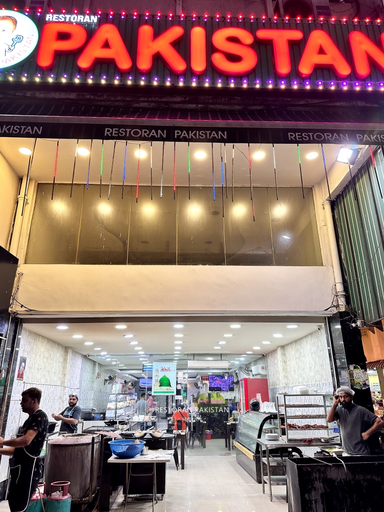 吉隆坡美食推薦｜RESTORAN PAKISTAN。超好吃印度料理~價錢台灣四分之一