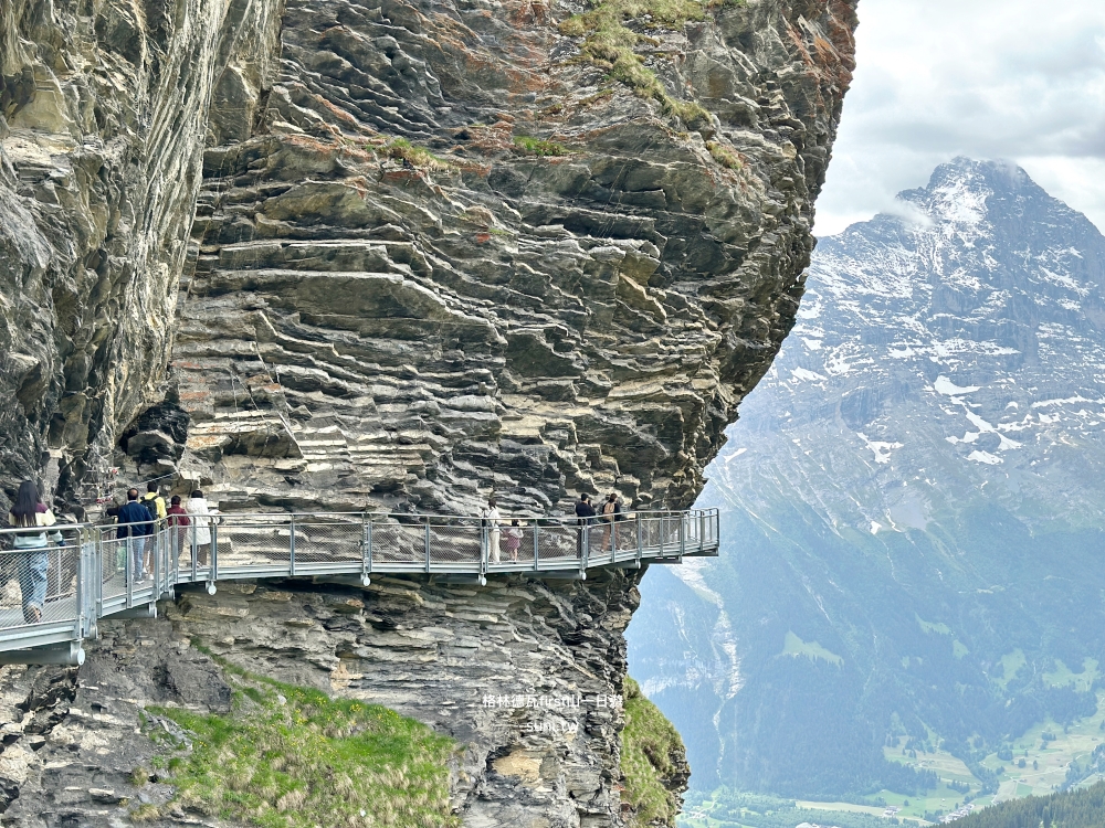 First Cliff Walk懸崖步道貼岩壁金屬棧道艾格峰格林德瓦山谷俯瞰
