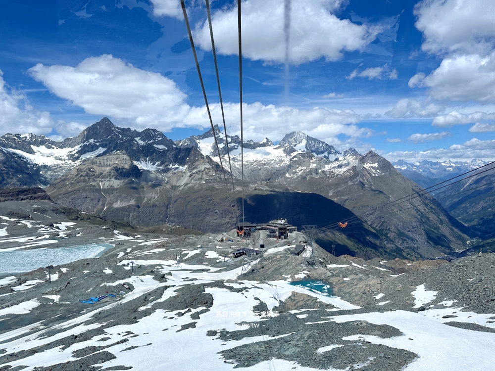 Glacier Ride俯瞰Trockener Steg站冰川地形