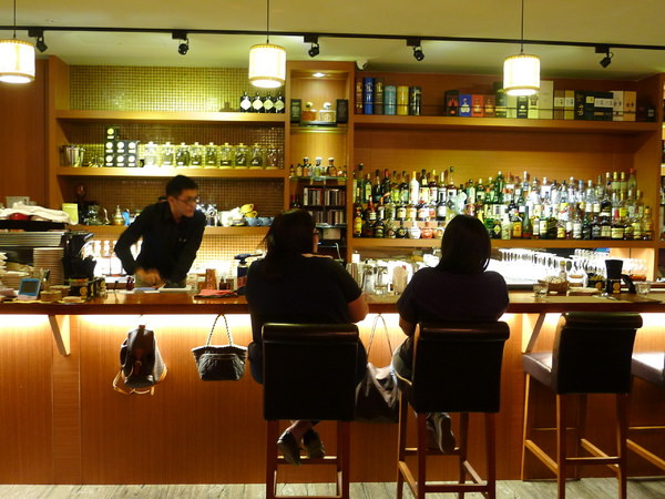 橋下咖啡 Restaurant & Bar：橋下咖啡 Restaurant &amp; Bar
