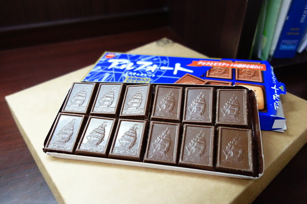 Bourbon Alfort 帆船巧克力：Bourbon Alfort+帆船巧克力+巧克力餅乾+日本超夯+伴手禮+團購美食+船型巧克力