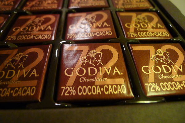 Godiva | 甜點巧克力72%/伴手禮/適合當下午茶 @欣晴。美食旅遊生活分享