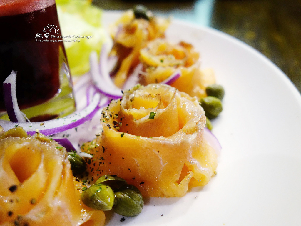 |板橋區酒館|布娜飛比利時啤酒餐廳BravoBeer+聚會小酌一杯！玫瑰花樣鮭魚片~精緻美味的餐點 @欣晴。美食旅遊生活分享
