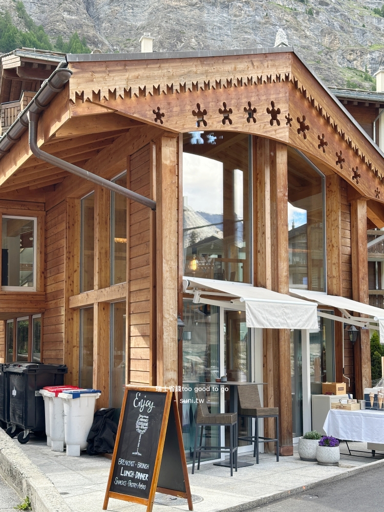 策馬特Too Good To Go店家外觀木造小屋Enjoy黑板