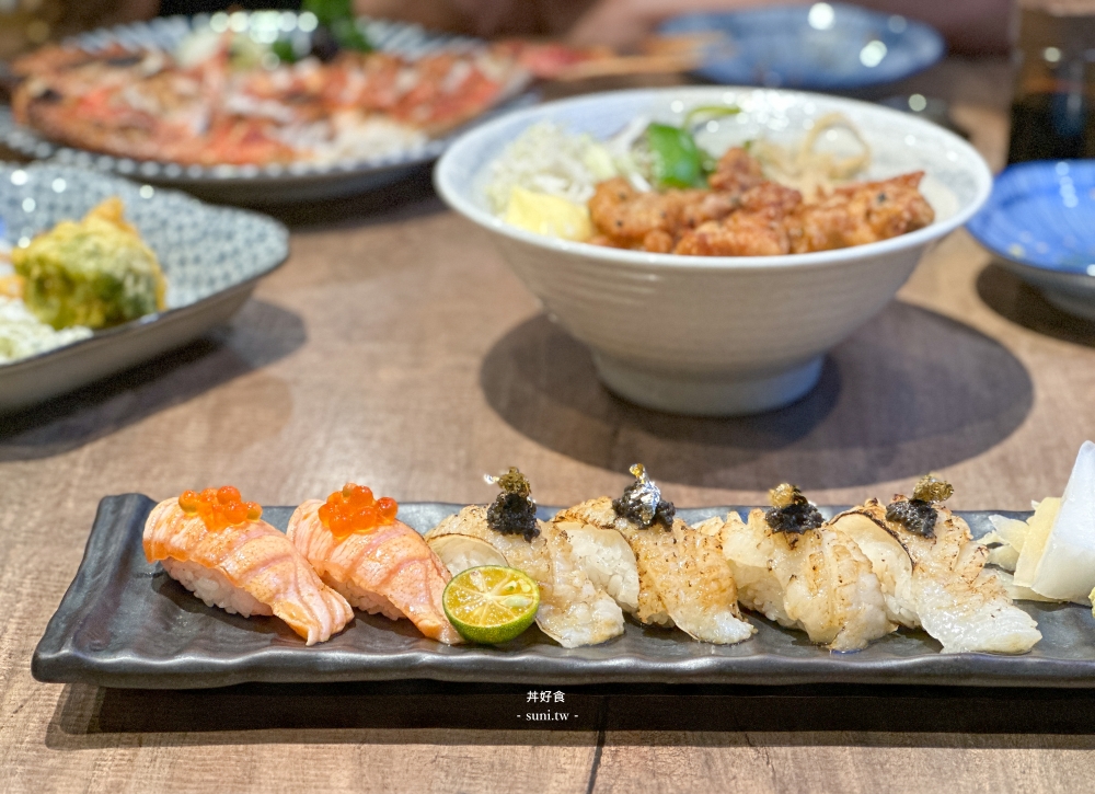 竹北日式料理推薦｜丼好食。炙燒比目魚鰭邊握壽司上有金箔和黑松露~每日限定海釣魚