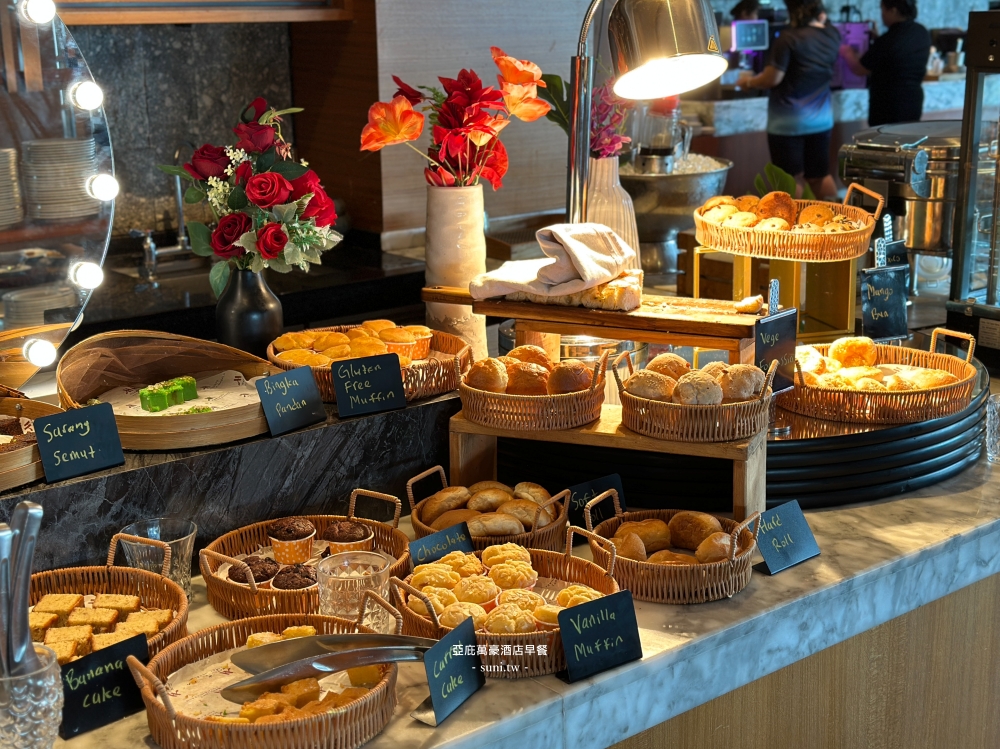 亞庇萬豪早餐｜Kitchen@8自助早餐超驚豔，可以吃到11:00~必吃Laksa叻沙、Roti烤餅、海南雞全都吃得到！