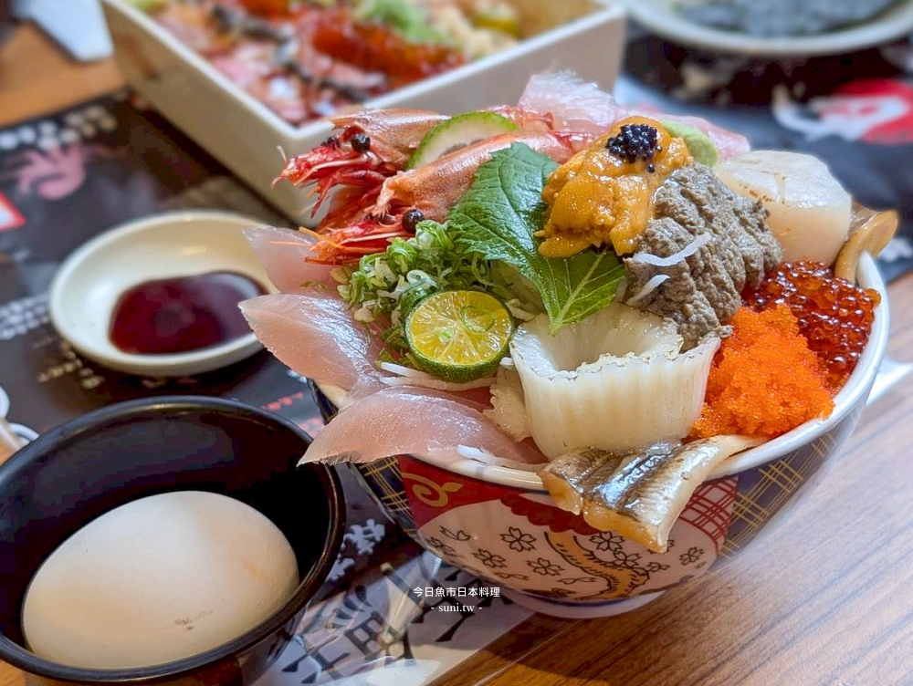 今日魚市日本料理｜新竹高CP值美食推薦。20片生魚片丼飯只要390元？豪華和牛寶盒必吃(菜單menu價位)