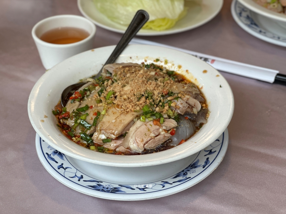 台北美食推薦｜松滿樓。老字號北平菜起家中菜，結合大江南北的東坡肉與爆汁湯包(菜單menu價位)
