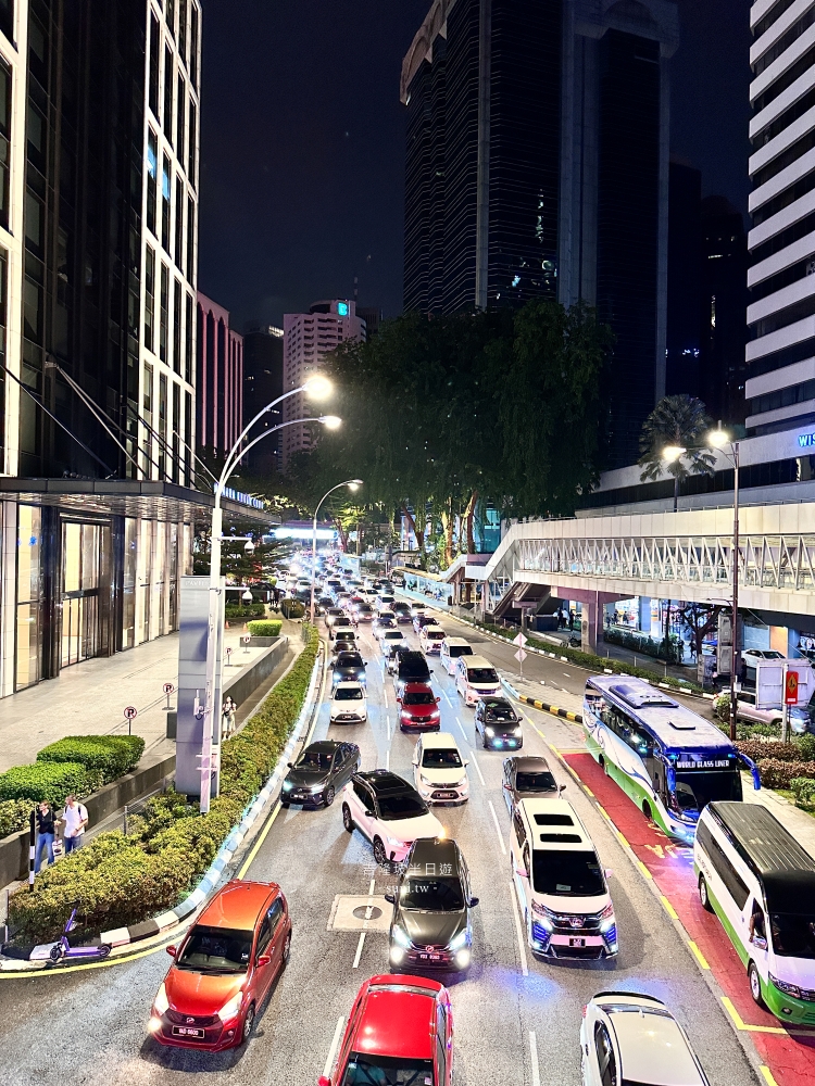 吉隆坡半日遊行程推薦｜吉隆坡國油雙峰塔、柏威年廣場、亞羅街夜市