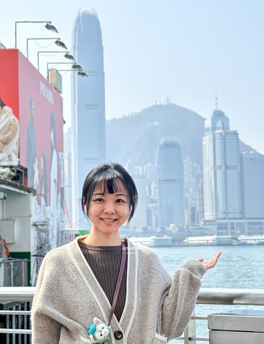 香港交通|搭乘天星小輪從尖沙咀站到中環站。便宜又方便~ 香港交通|搭乘天星小輪從尖沙咀站到中環站。便宜又方便~