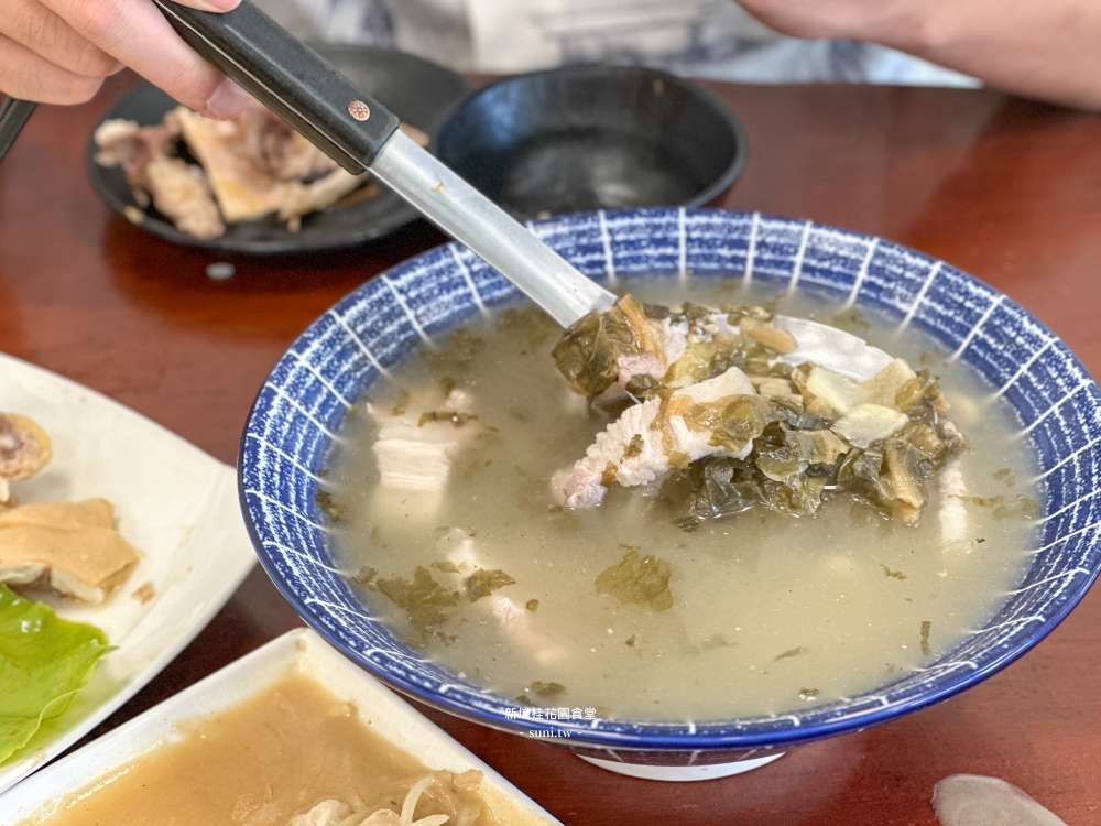 新埔美食推薦|桂花園食堂。飄香21年全新開幕~用餐環境超讚(菜單價位) 新埔美食推薦|桂花園食堂。飄香21年全新開幕~用餐環境超讚(菜單價位)