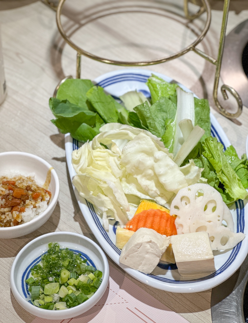 新竹火鍋|愛華火鍋~蔬菜自助吧吃到飽! costco周邊美食(菜單menu價錢) 新竹火鍋|愛華火鍋~蔬菜自助吧吃到飽! costco周邊美食(菜單menu價錢)