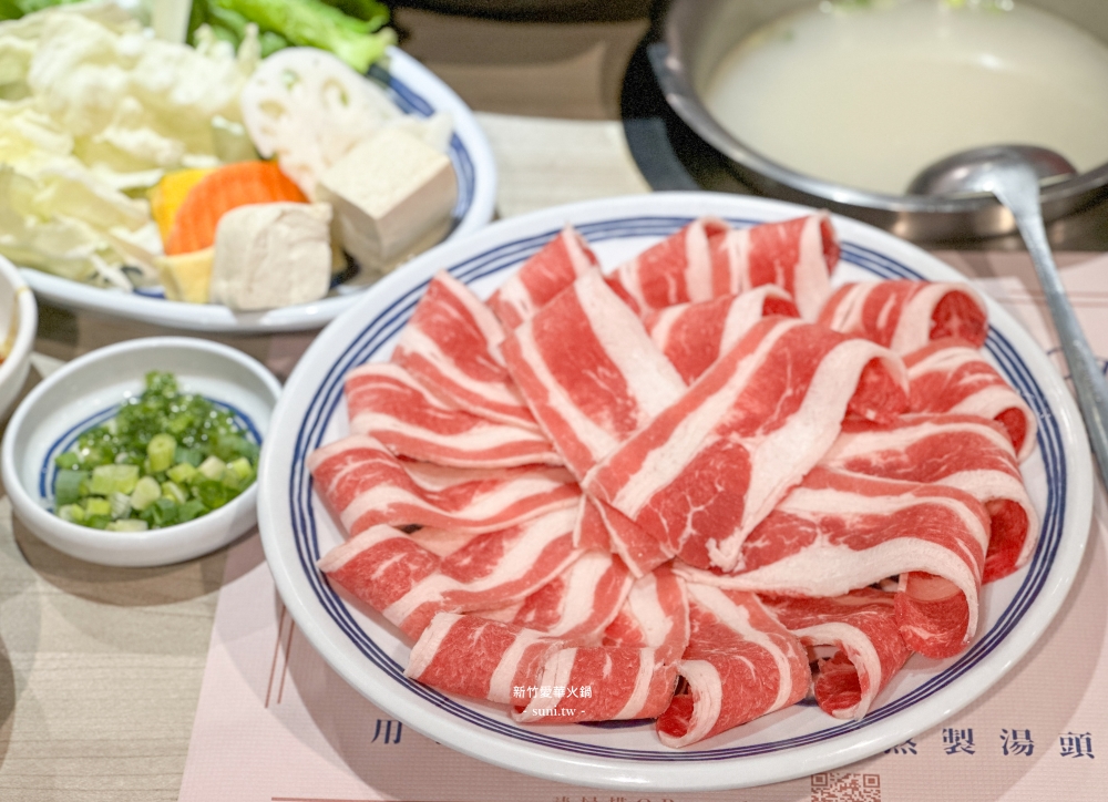 新竹火鍋|愛華火鍋~蔬菜自助吧吃到飽! costco周邊美食(菜單menu價錢) 新竹火鍋|愛華火鍋~蔬菜自助吧吃到飽! costco周邊美食(菜單menu價錢)