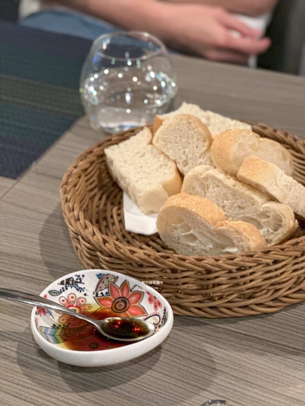 新竹包場餐廳｜竹北核桃蝸牛~10人就能包場的義法料理(菜單價位)