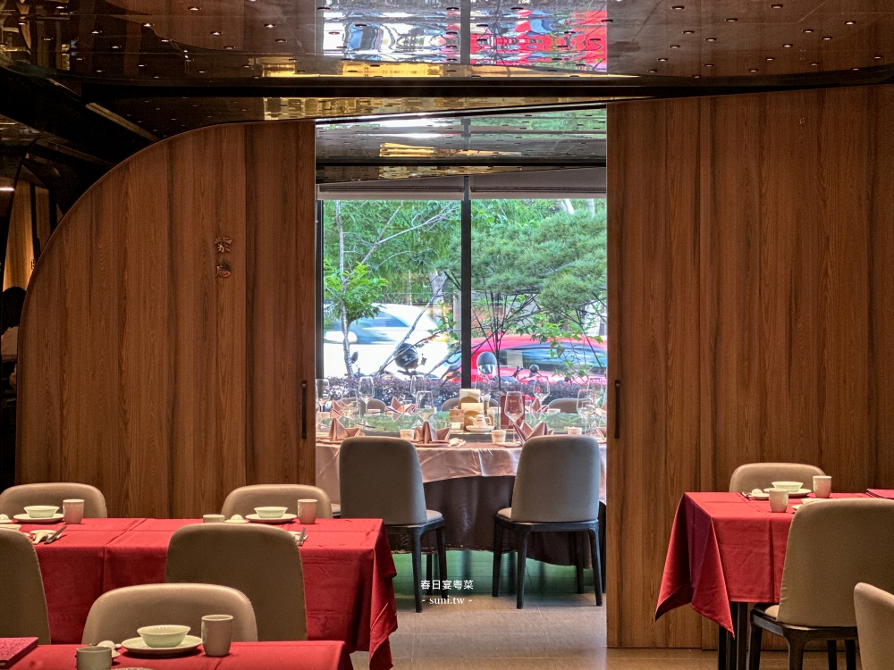 春日宴粵菜喜宴|鵝房宮集團~明爐脆皮鵝/招牌濃湯砂鍋雞/浮誇生魚片擺盤(菜單價位) 春日宴粵菜喜宴|鵝房宮集團~明爐脆皮鵝/招牌濃湯砂鍋雞/浮誇生魚片擺盤(菜單價位)