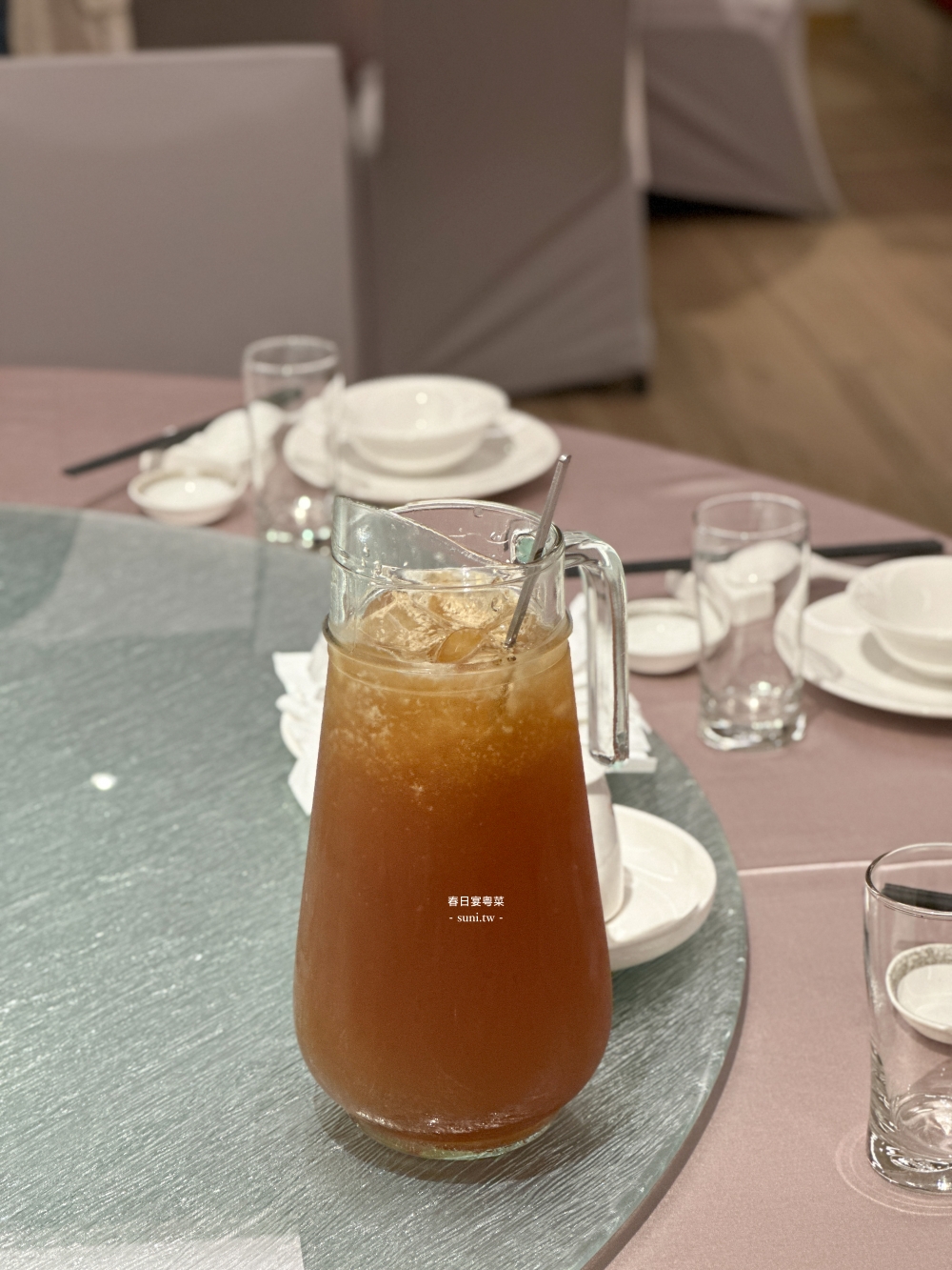 春日宴粵菜喜宴|鵝房宮集團~明爐脆皮鵝/招牌濃湯砂鍋雞/浮誇生魚片擺盤(菜單價位) 春日宴粵菜喜宴|鵝房宮集團~明爐脆皮鵝/招牌濃湯砂鍋雞/浮誇生魚片擺盤(菜單價位)