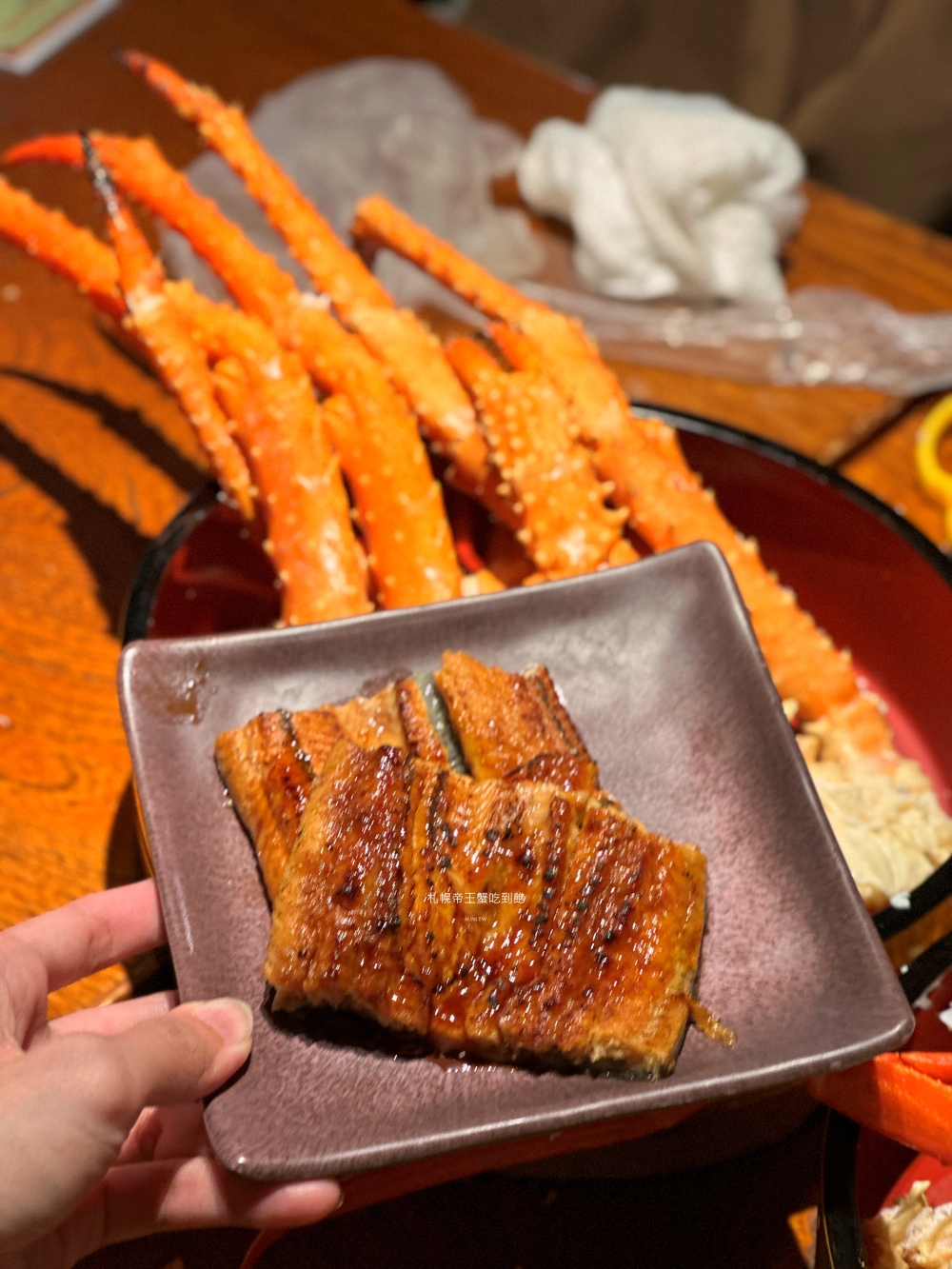 札幌帝王蟹吃到飽｜蟹座KANIZA。11000日幣在北海道吃帝王蟹還有松葉蟹、限定蒲燒鰻魚吃到飽