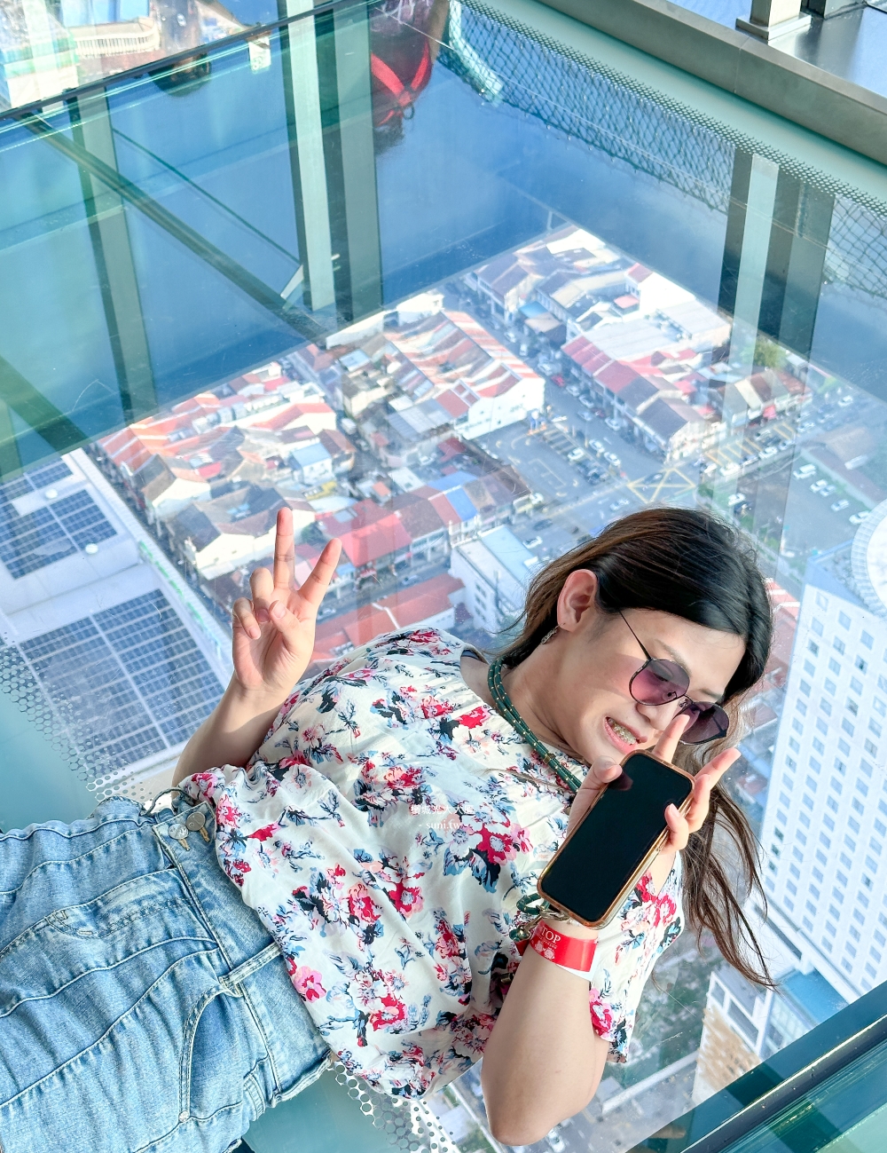 檳城景點推薦｜光大廣場Komtar Tower。全檳城最高65~68樓~透明彩虹天空步道~刺激懸空天空橋