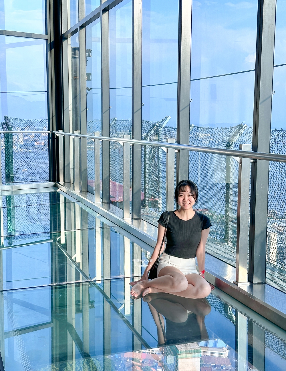 檳城景點推薦|光大廣場Komtar Tower。全檳城最高65~68樓~透明彩虹天空步道~刺激懸空天空橋 檳城景點推薦|光大廣場Komtar Tower。全檳城最高65~68樓~透明彩虹天空步道~刺激懸空天空橋