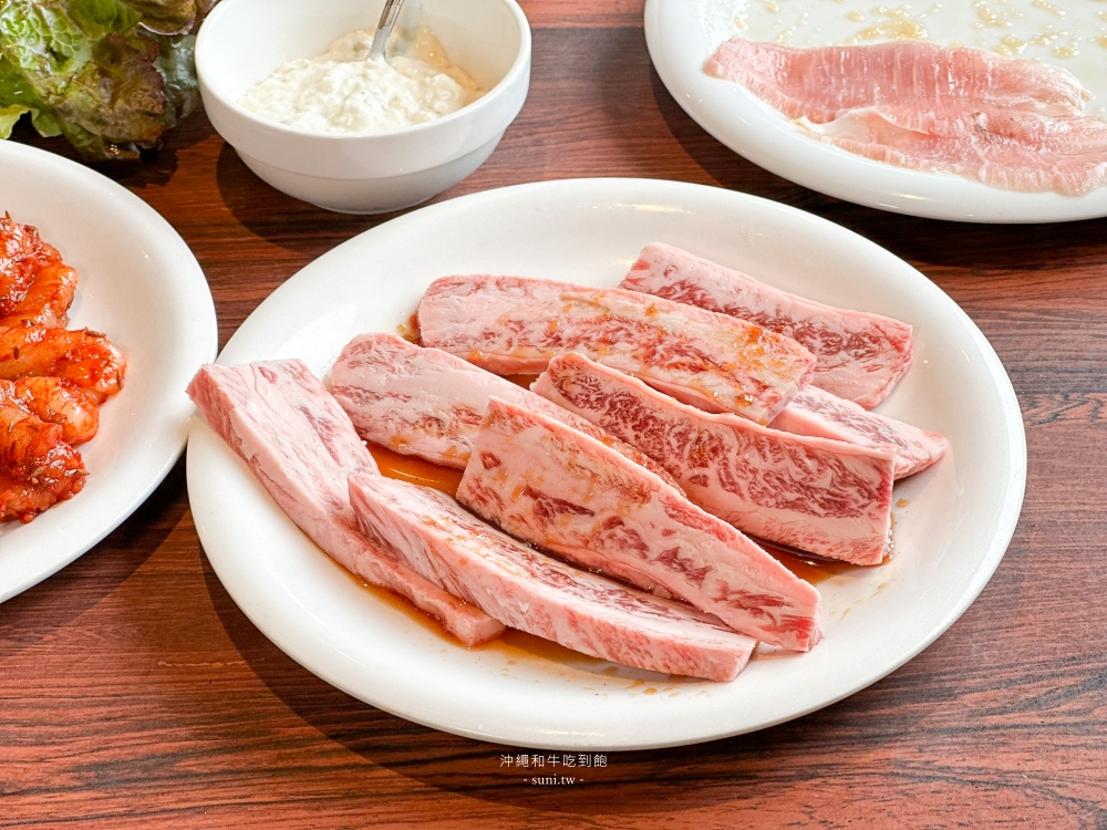沖繩和牛吃到飽｜北谷龍燒肉。台幣900元黑毛和牛吃到飽~美國村周邊(菜單menu價位)