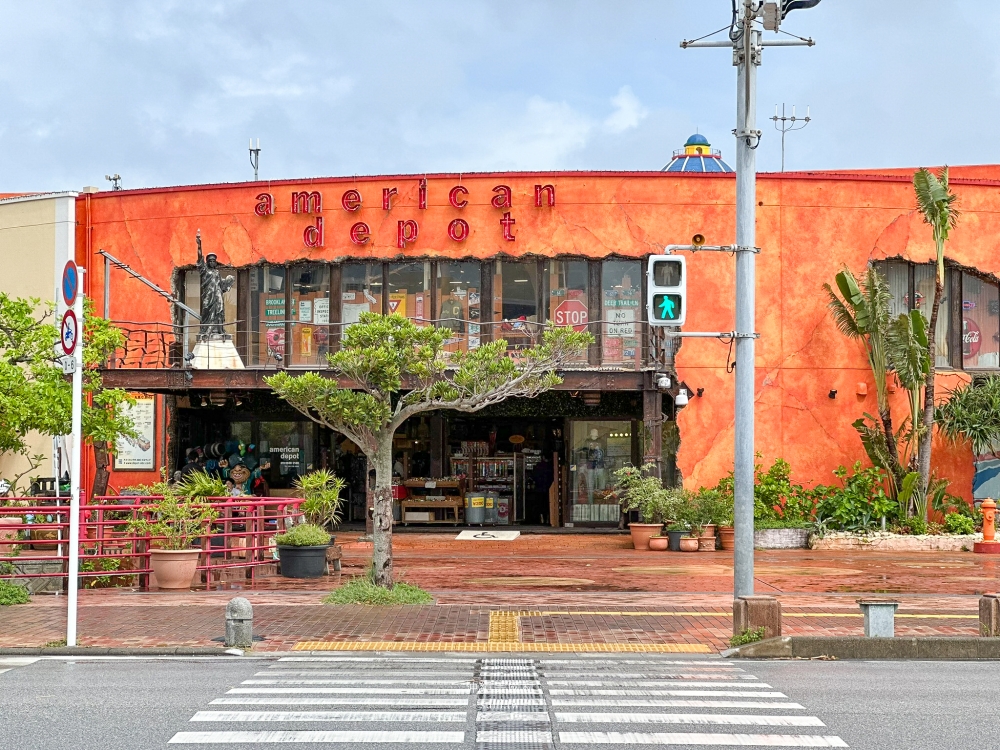 沖繩景點推薦｜美國村。繽紛色彩異國氣氛~美食餐廳~網美打卡景點！交通地圖