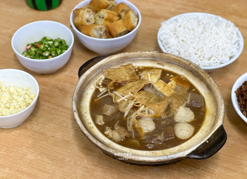 檳城必吃美食推薦｜焜巴生肉骨茶。日落洞評分超高餐廳~連明星都愛吃~肉骨茶湯無限續