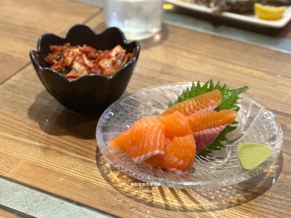 北海道登別溫泉美食推薦|登別溫泉市場超新鮮海鮮丼、現烤大扇貝、牡蠣與超厚鮪魚大腹 北海道登別溫泉美食推薦|登別溫泉市場超新鮮海鮮丼、現烤大扇貝、牡蠣與超厚鮪魚大腹