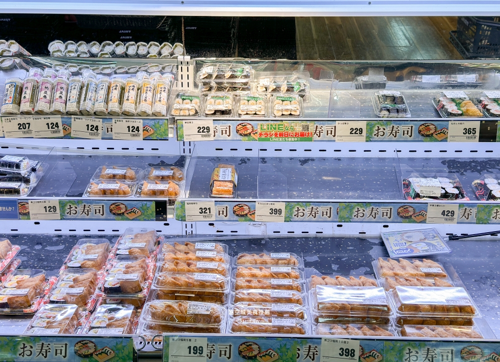 臨空城美食推薦|Trial超市。24小時營業~必吃當季水果水蜜桃、新鮮生魚片、熟食串燒 臨空城美食推薦|Trial超市。24小時營業~必吃當季水果水蜜桃、新鮮生魚片、熟食串燒